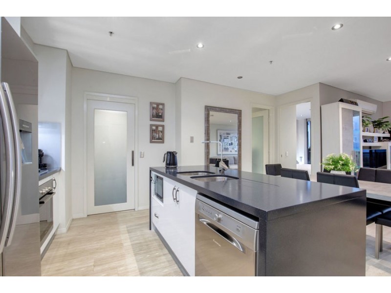 1807/2 Aqua Street, Southport QLD 4215