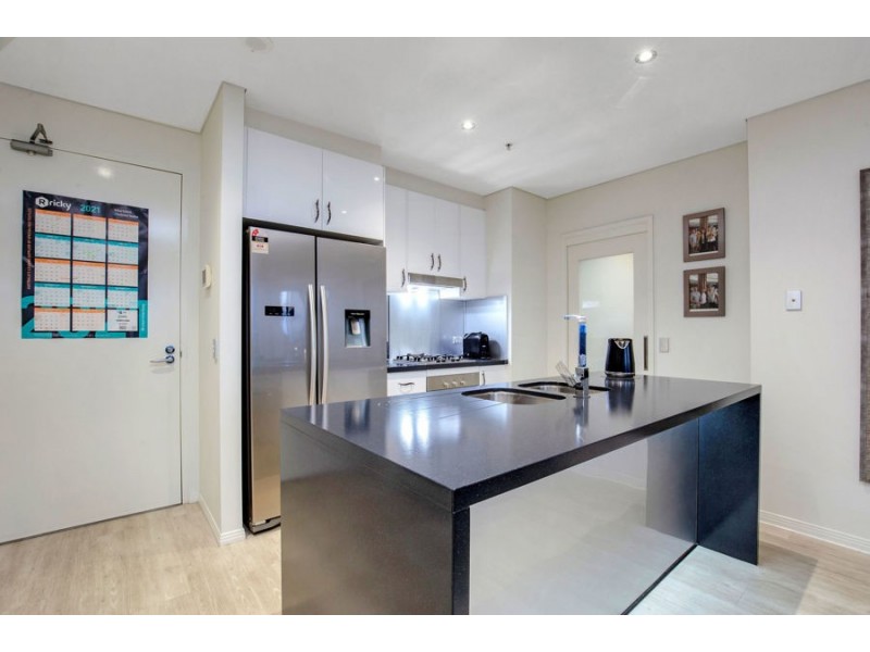 1807/2 Aqua Street, Southport QLD 4215