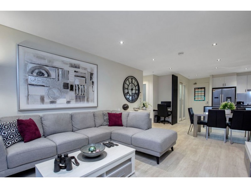 1807/2 Aqua Street, Southport QLD 4215