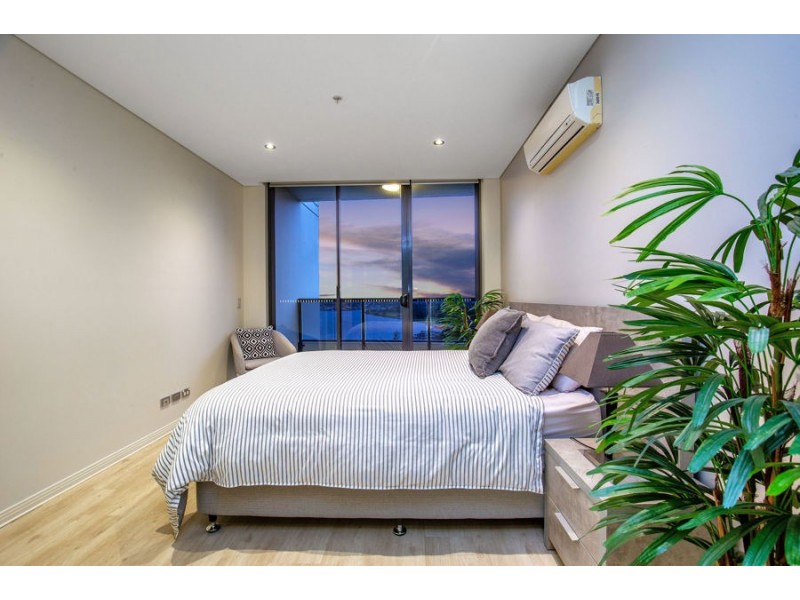1807/2 Aqua Street, Southport QLD 4215
