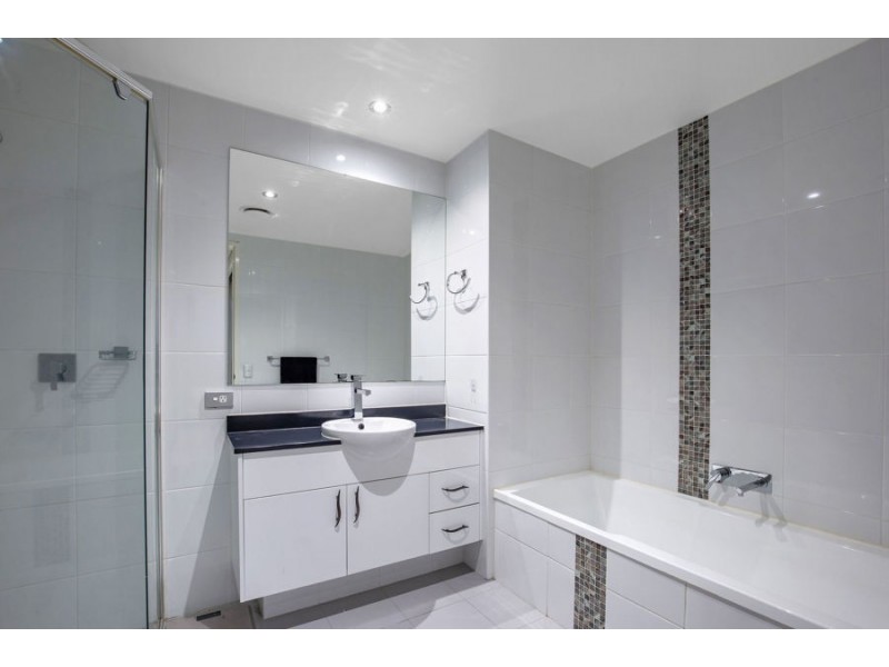 1807/2 Aqua Street, Southport QLD 4215