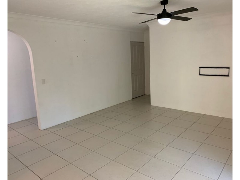 7/3 Lind Avenue, Palm Beach QLD 4221