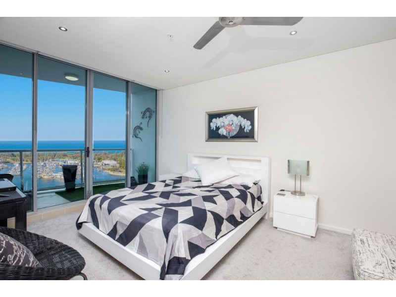 1 Como Crescent, Southport QLD 4215