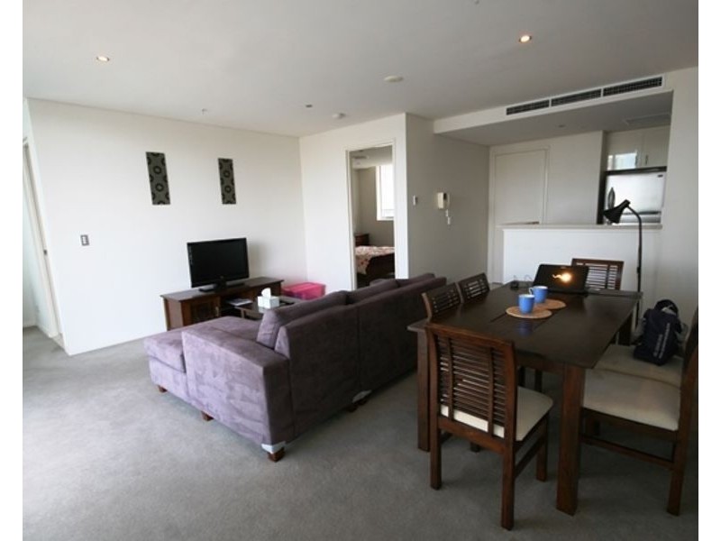 516A/1 Como Crescent, Southport QLD 4215