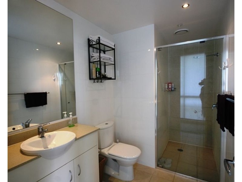 516A/1 Como Crescent, Southport QLD 4215