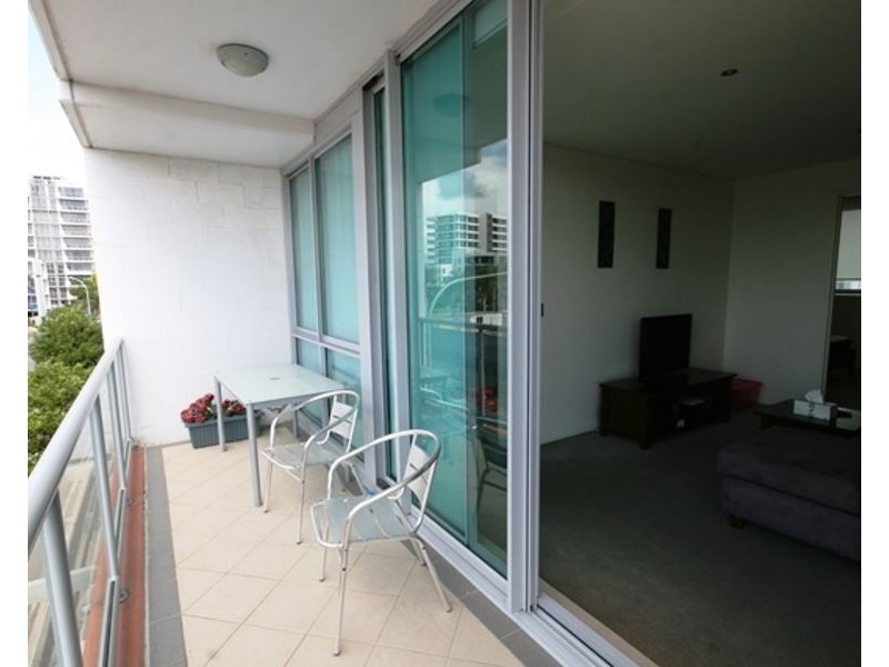 516A/1 Como Crescent, Southport QLD 4215