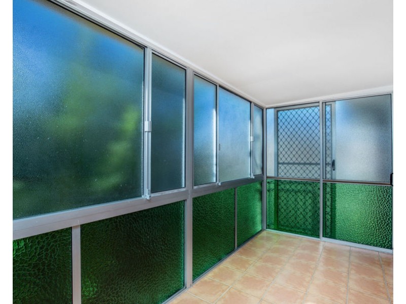 2/4 Vernia Place, Biggera Waters QLD 4216