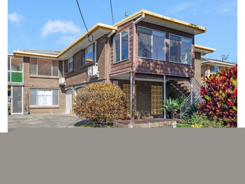 2/4 Vernia Place, Biggera Waters QLD 4216
