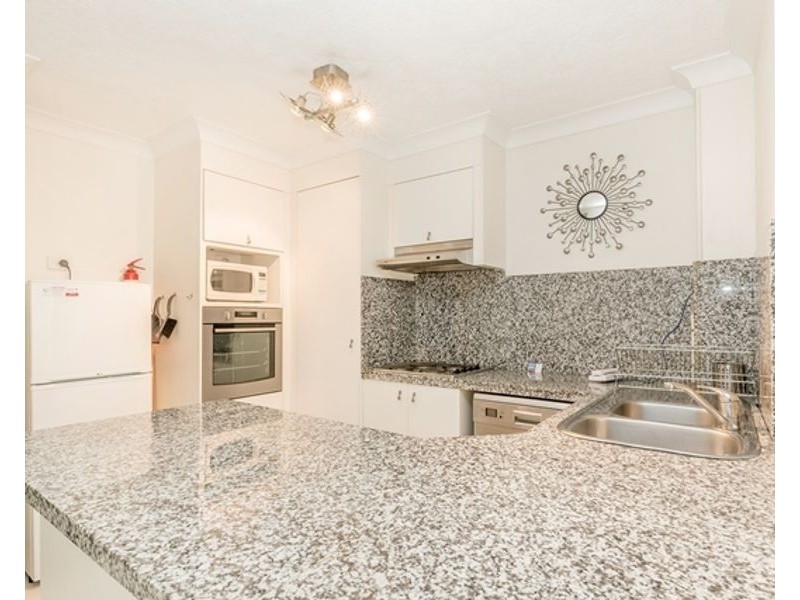 18/88 High Street, Southport QLD 4215
