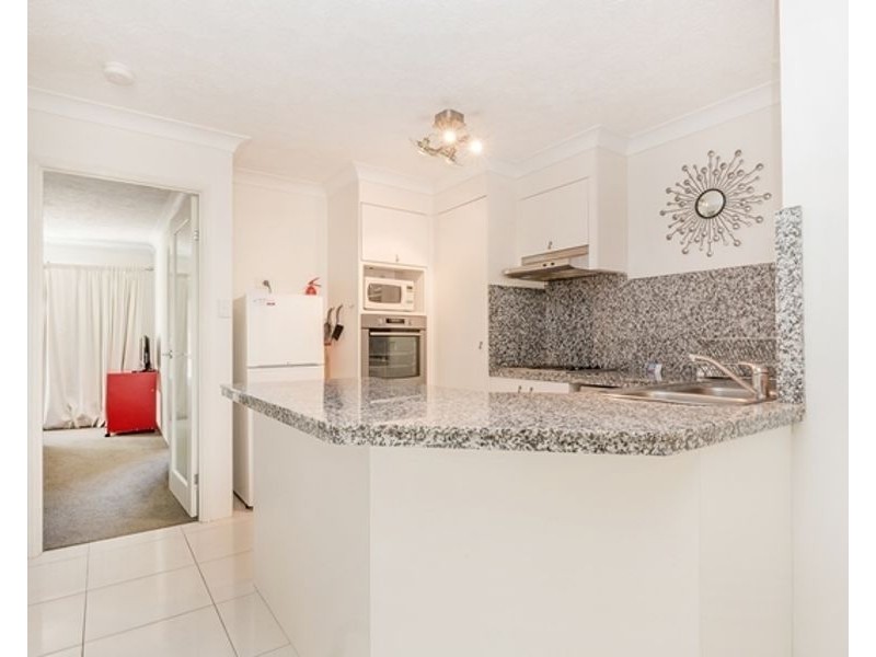 18/88 High Street, Southport QLD 4215
