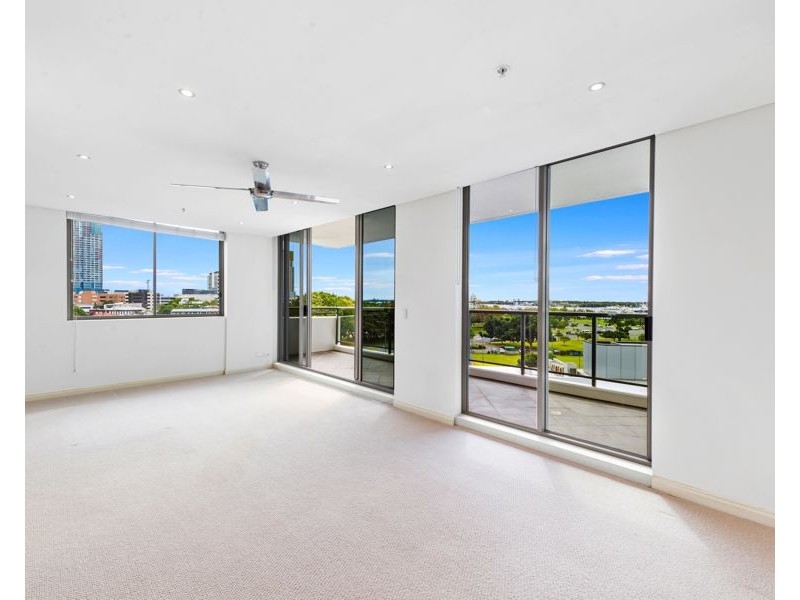 716/3 Como Crescent, Southport QLD 4215
