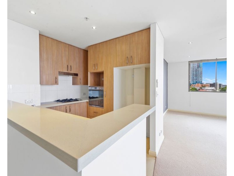 716/3 Como Crescent, Southport QLD 4215