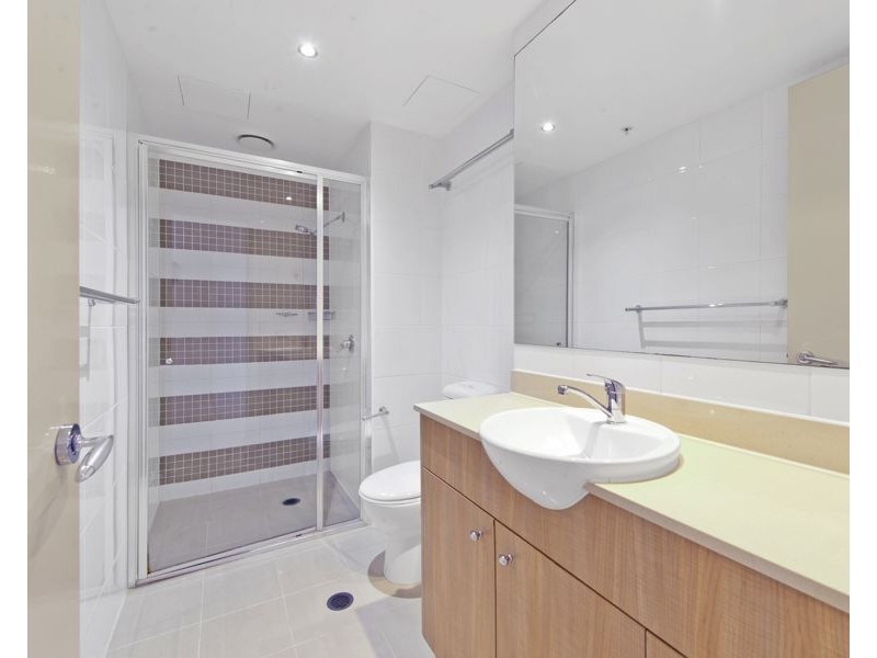 716/3 Como Crescent, Southport QLD 4215