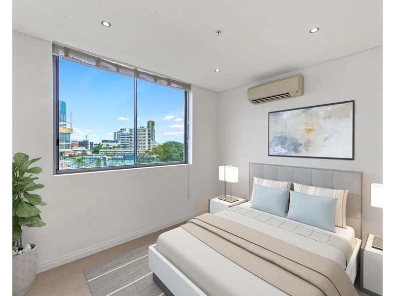 716/3 Como Crescent, Southport QLD 4215