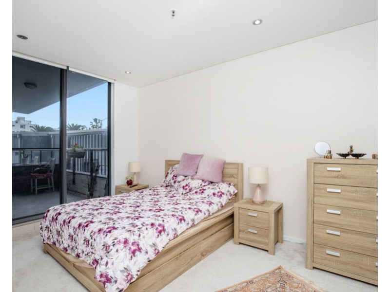 305/1 Aqua Street, Southport QLD 4215