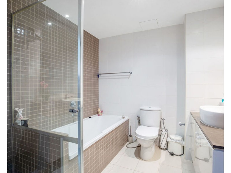 305/1 Aqua Street, Southport QLD 4215