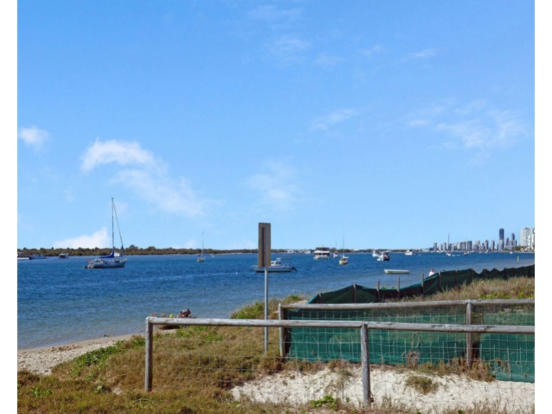 2/9 Taylor Street, Biggera Waters QLD 4216