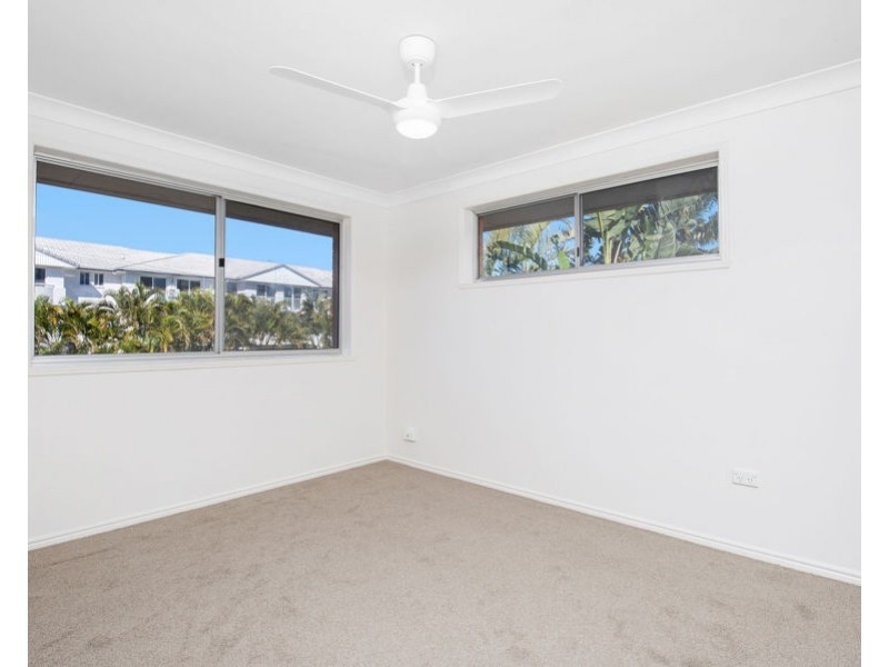 2/9 Taylor Street, Biggera Waters QLD 4216