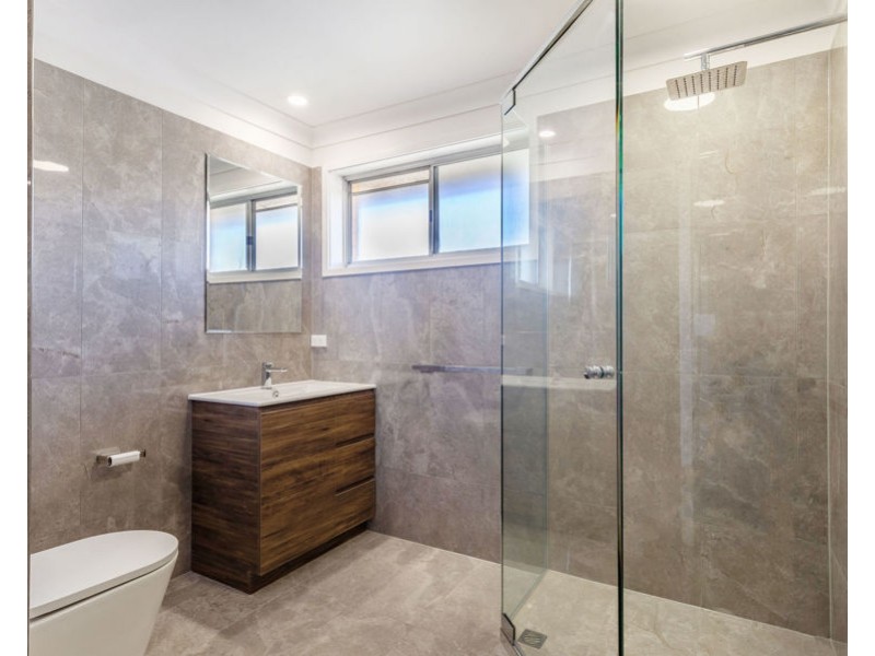 2/9 Taylor Street, Biggera Waters QLD 4216