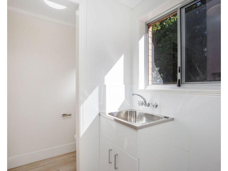 2/9 Taylor Street, Biggera Waters QLD 4216