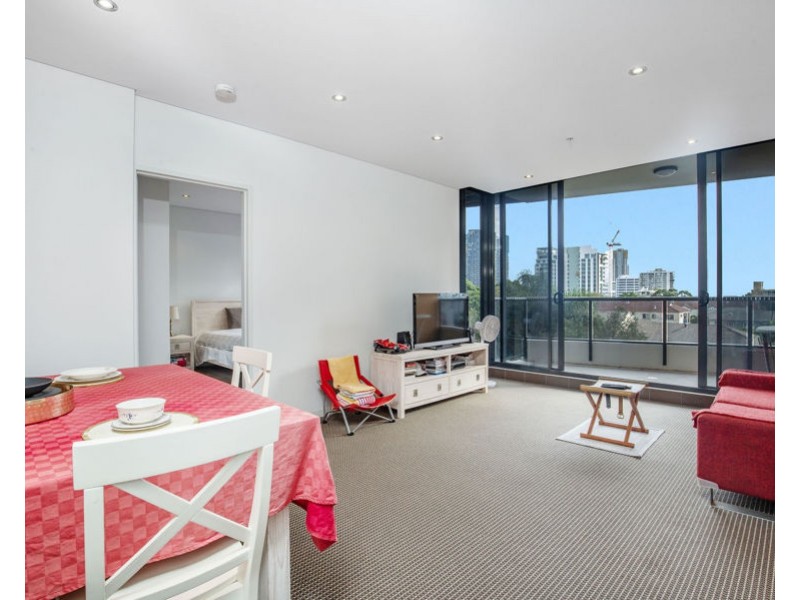 2 Aqua Street, Southport QLD 4215