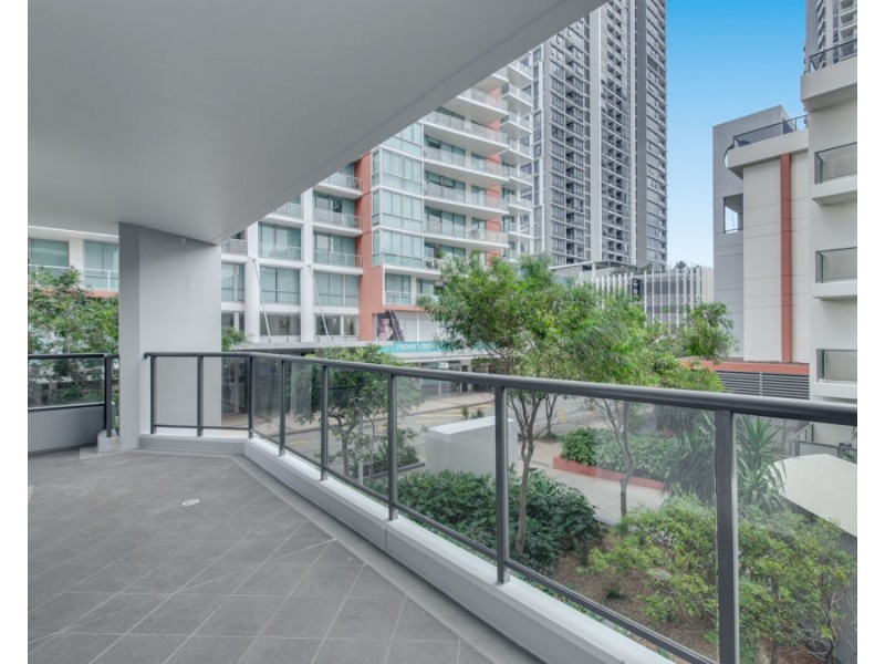 312/3 Como Crescent, Southport QLD 4215