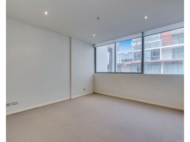 312/3 Como Crescent, Southport QLD 4215