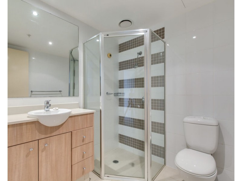 312/3 Como Crescent, Southport QLD 4215