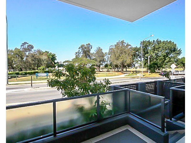 413/2 Aqua Street, Southport QLD 4215