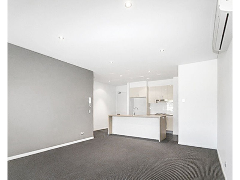 413/2 Aqua Street, Southport QLD 4215