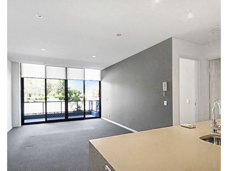 413/2 Aqua Street, Southport QLD 4215