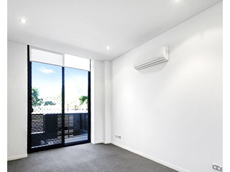 413/2 Aqua Street, Southport QLD 4215