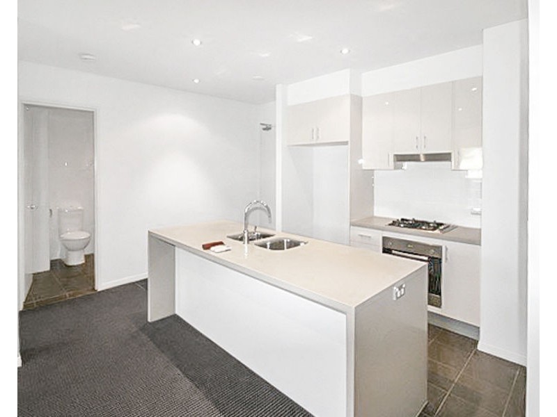 413/2 Aqua Street, Southport QLD 4215