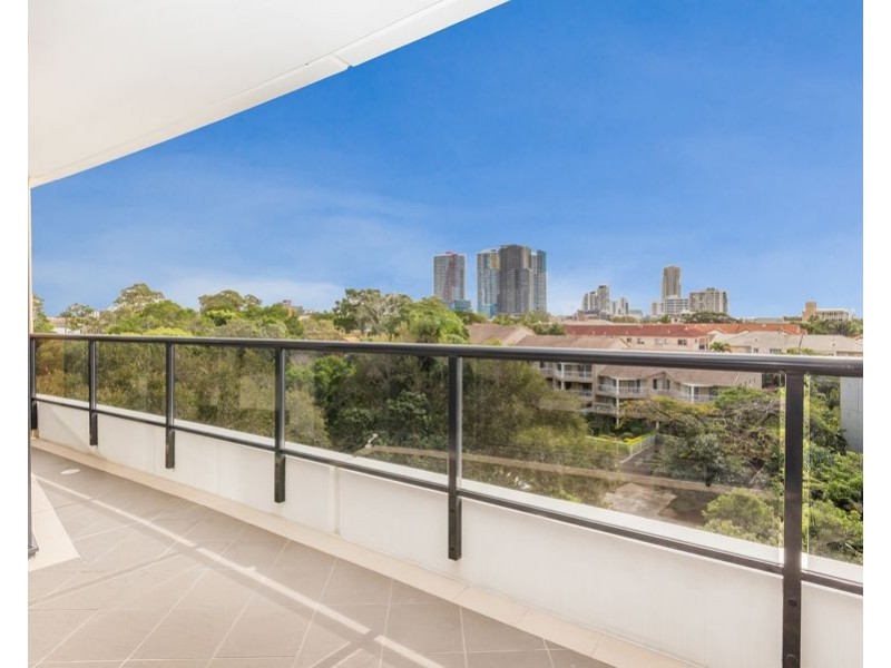 910/2 Aqua Street, Southport QLD 4215