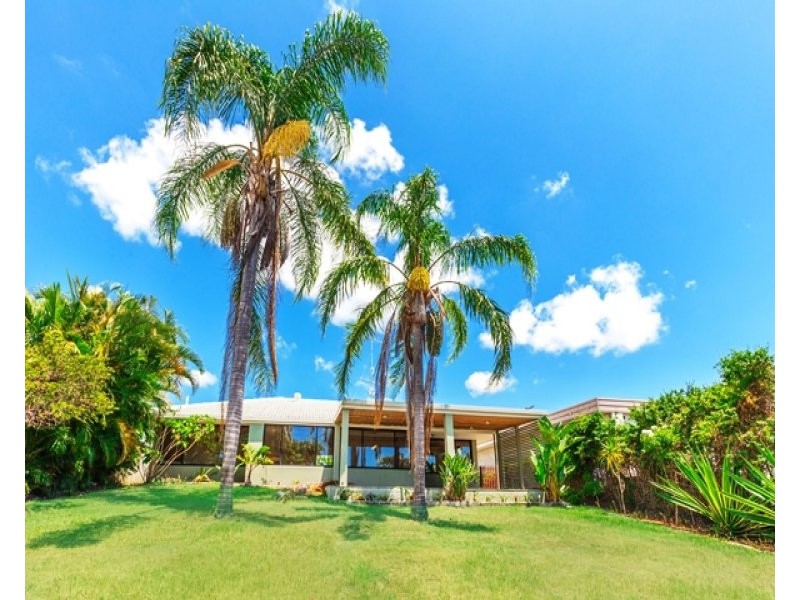 5 Bermuda Street, Broadbeach Waters QLD 4218