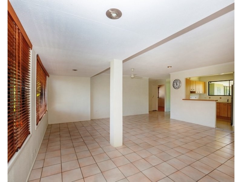 5 Bermuda Street, Broadbeach Waters QLD 4218