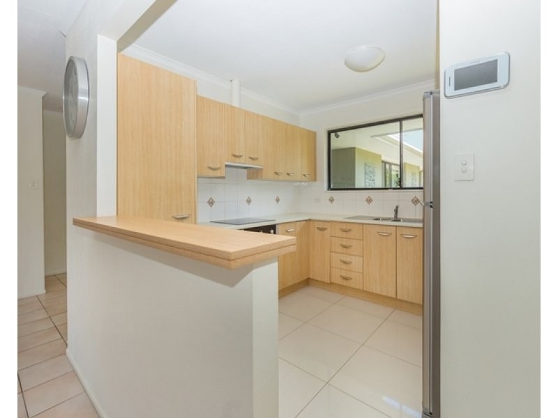 5 Bermuda Street, Broadbeach Waters QLD 4218