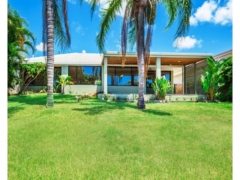 5 Bermuda Street, Broadbeach Waters QLD 4218