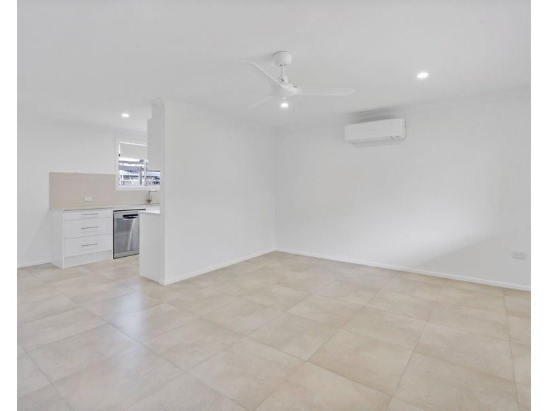 5 Collier Avenue, Biggera Waters QLD 4216