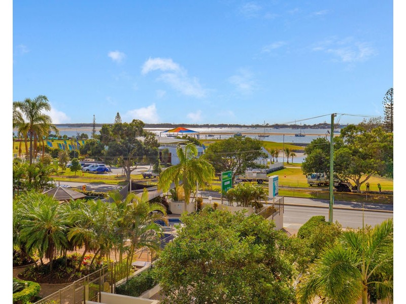 52/106 Marine Parade, Southport QLD 4215