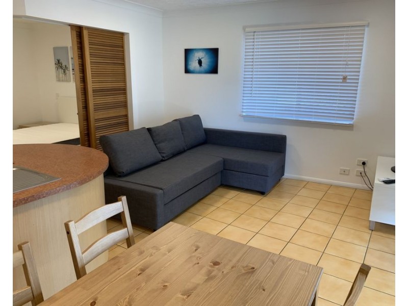 52/106 Marine Parade, Southport QLD 4215