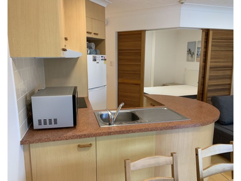 52/106 Marine Parade, Southport QLD 4215