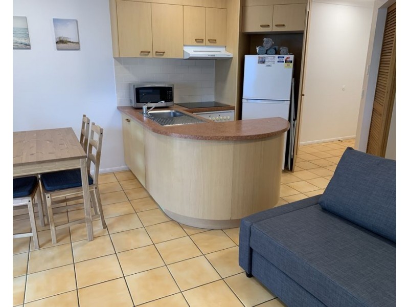 52/106 Marine Parade, Southport QLD 4215