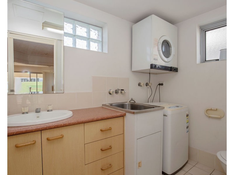 52/106 Marine Parade, Southport QLD 4215