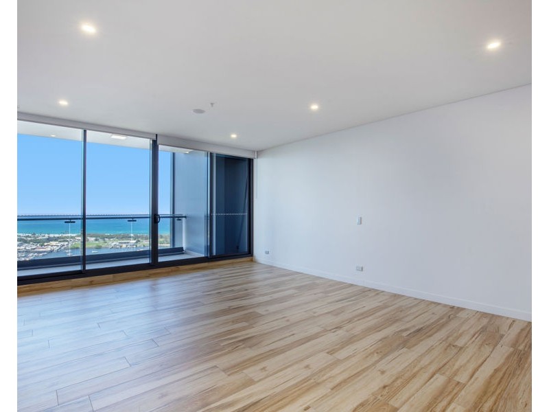 3112/2 Como Crescent, Southport QLD 4215
