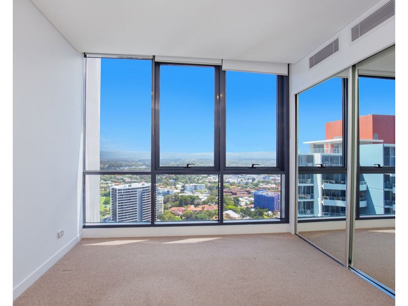 3112/2 Como Crescent, Southport QLD 4215