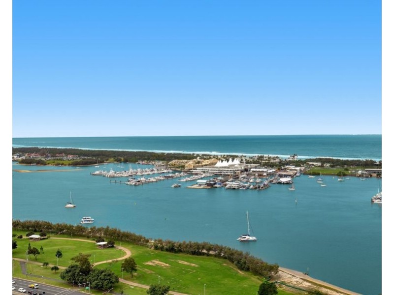 1 Como Crescent, Southport QLD 4215