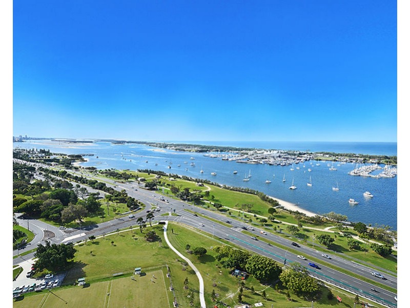 1 Como Crescent, Southport QLD 4215