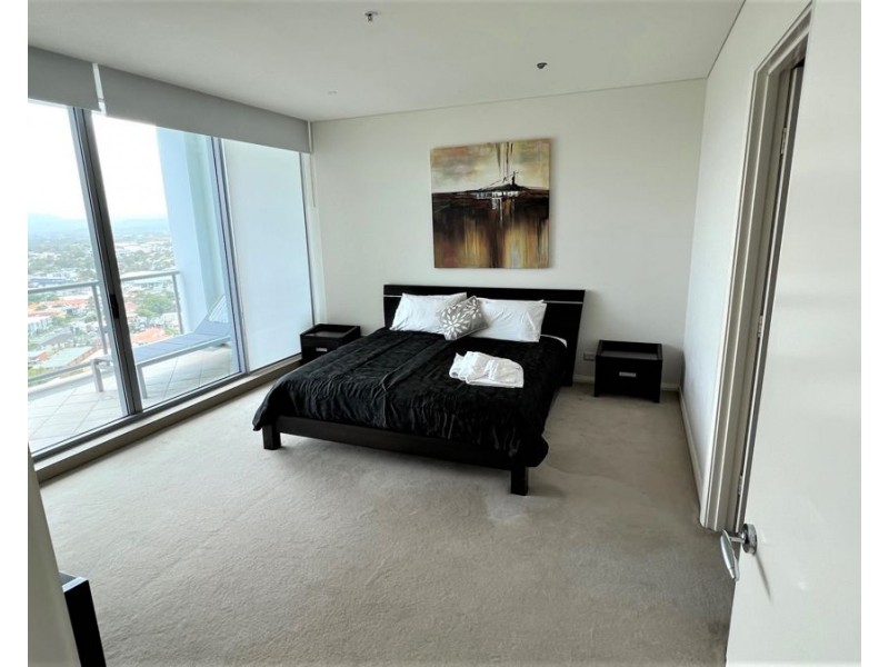 1 Como Crescent, Southport QLD 4215