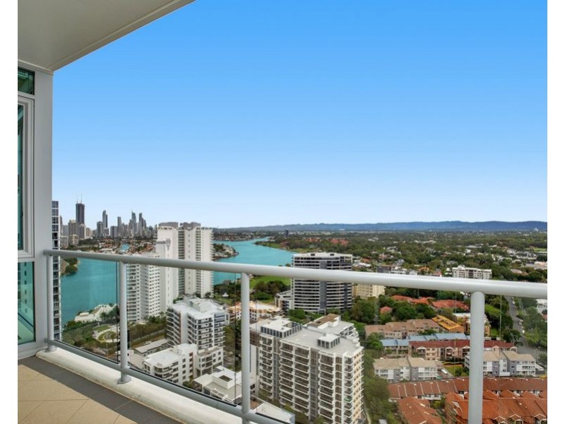 1 Como Crescent, Southport QLD 4215